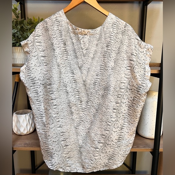 Cabi silk blouse - Picture 4 of 6